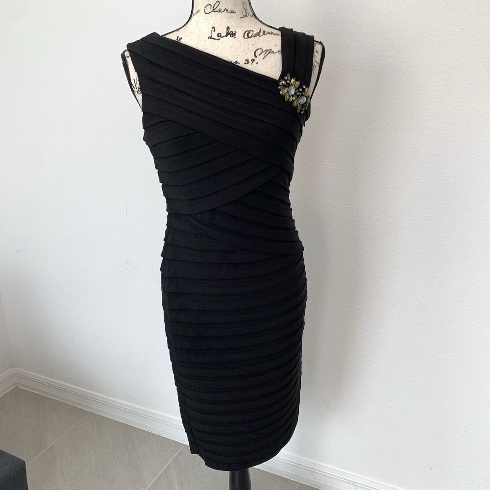 Scarlett Nite Sleeveless Black Sheath Dress Size 6 Classy
